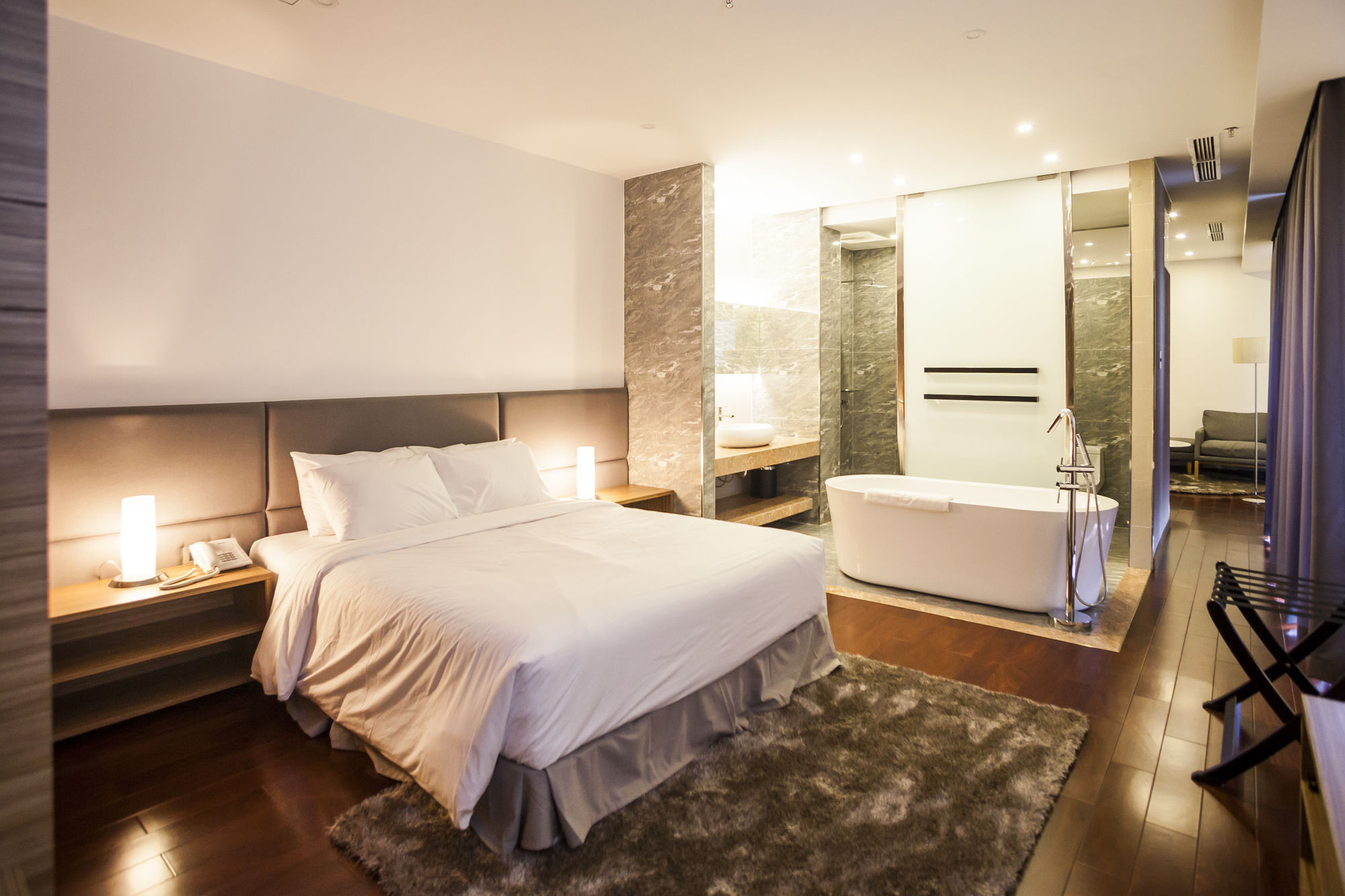 Charm Suite Residence Saigon Ho Chi Minh-staden Exteriör bild